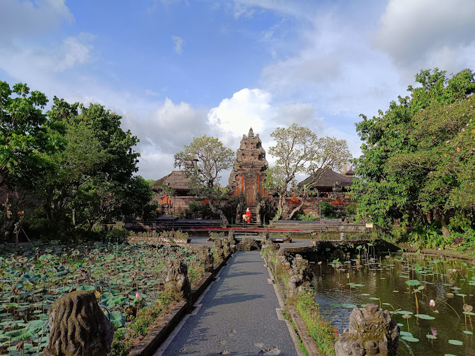 saraswati temple ubud